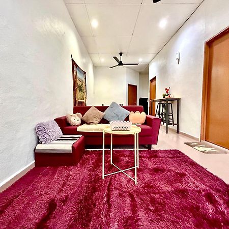 Cozy 255 Entire 3 Bedroom House At Alma ブキッ・ムルタジャム エクステリア 写真