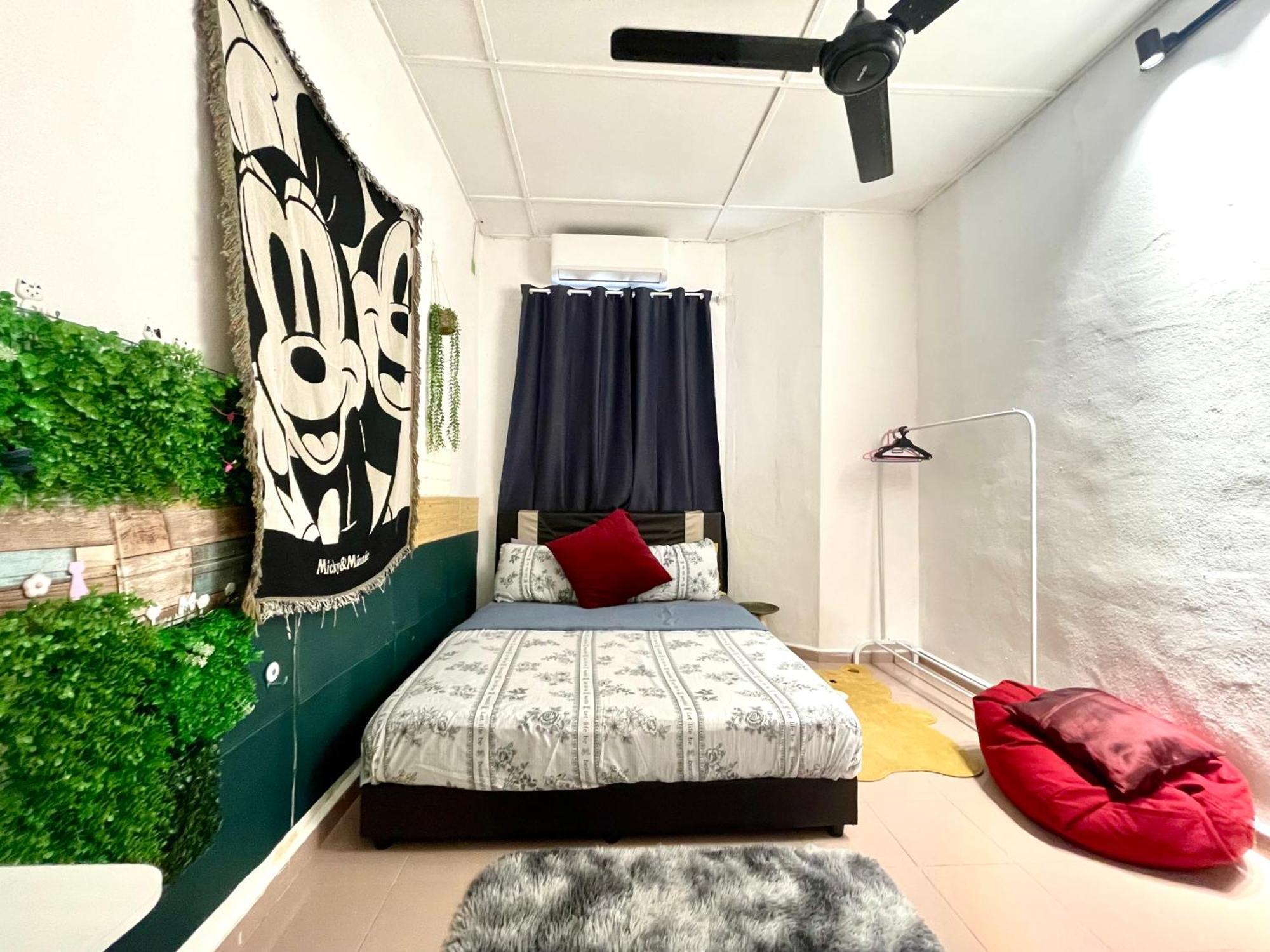 Cozy 255 Entire 3 Bedroom House At Alma ブキッ・ムルタジャム エクステリア 写真