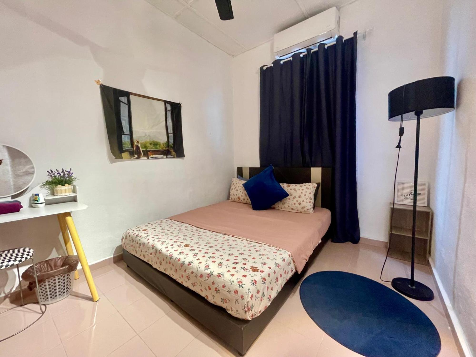 Cozy 255 Entire 3 Bedroom House At Alma ブキッ・ムルタジャム エクステリア 写真