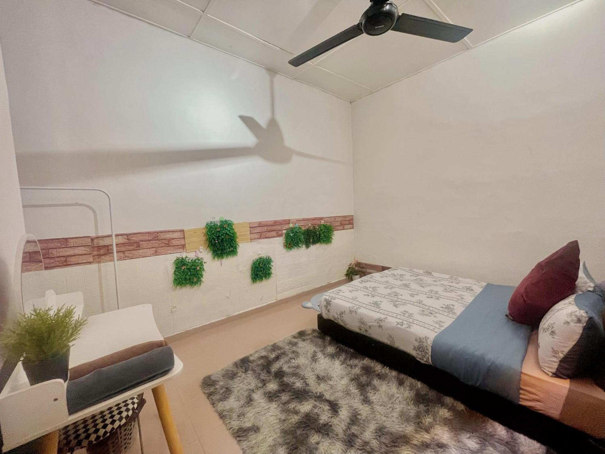 Cozy 255 Entire 3 Bedroom House At Alma ブキッ・ムルタジャム エクステリア 写真