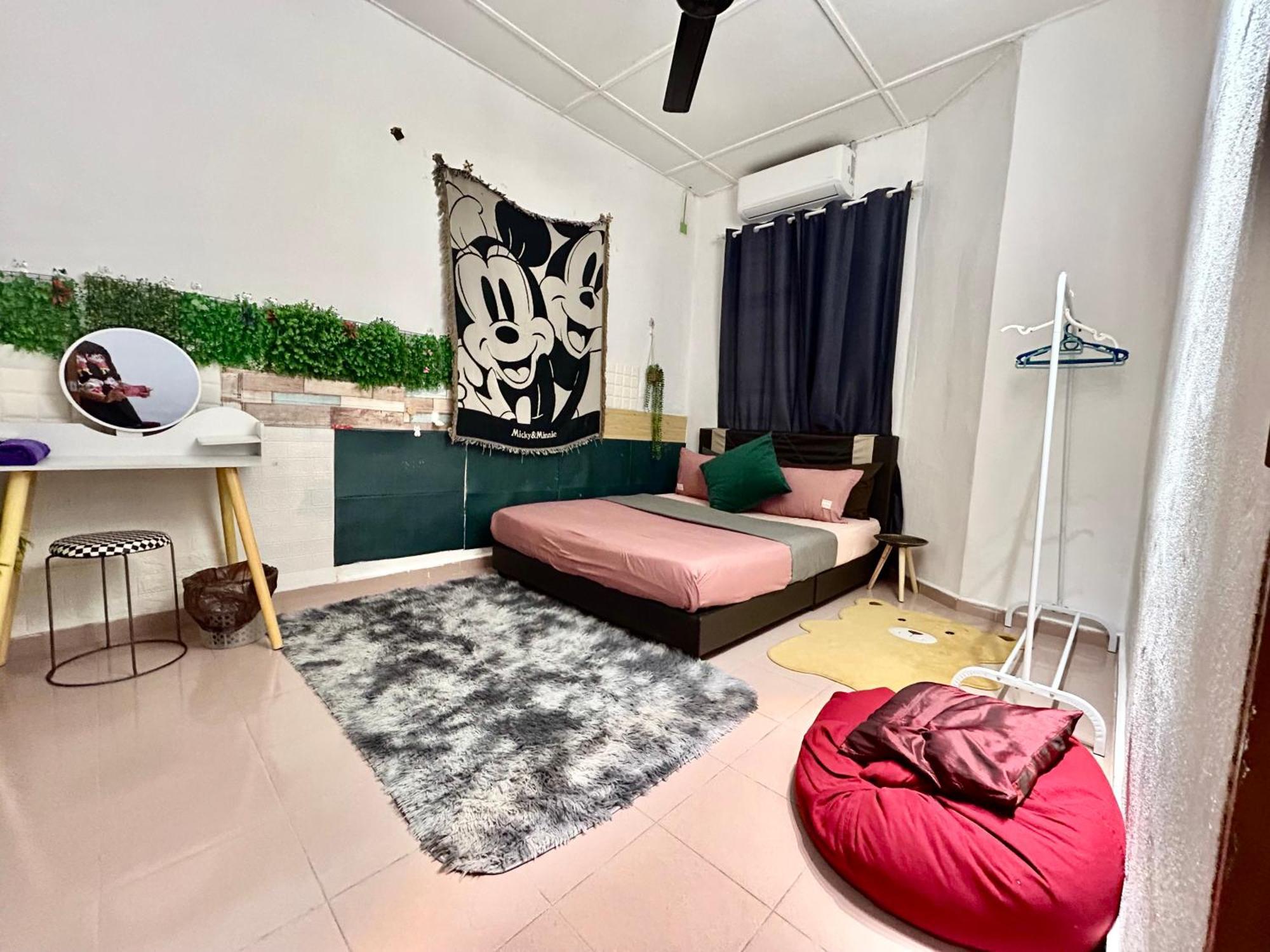 Cozy 255 Entire 3 Bedroom House At Alma ブキッ・ムルタジャム エクステリア 写真